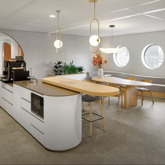 Koffiecorner licht en leeg lager Koffiecorner licht en leeg lager